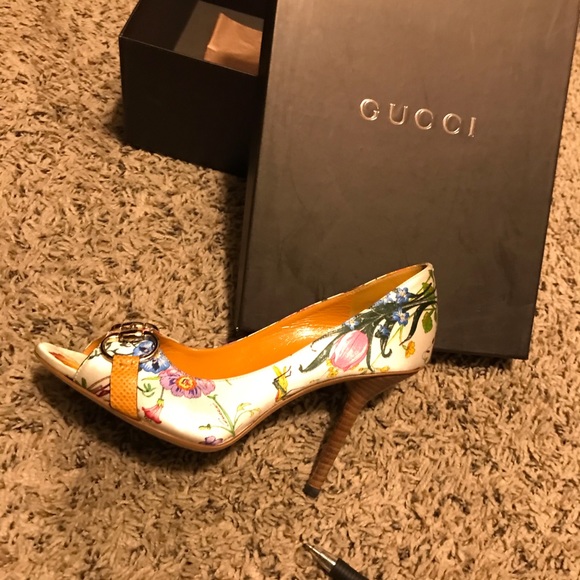 Gucci shoes and matching bamboo purse - Picture 2 of 5